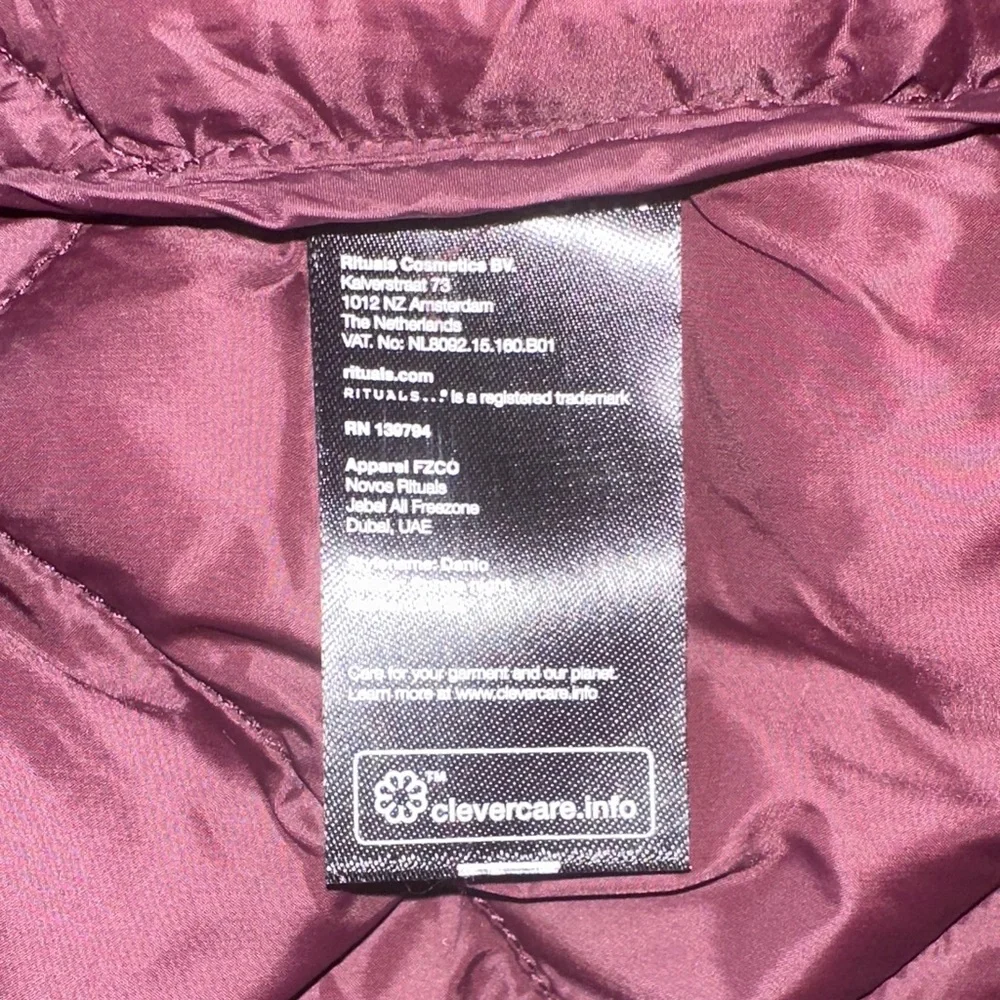 Women's Quilted Puffer Jacket - Burgundy